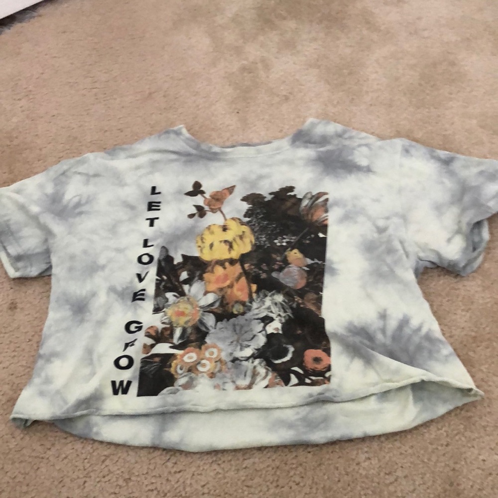Lee love grow crop top